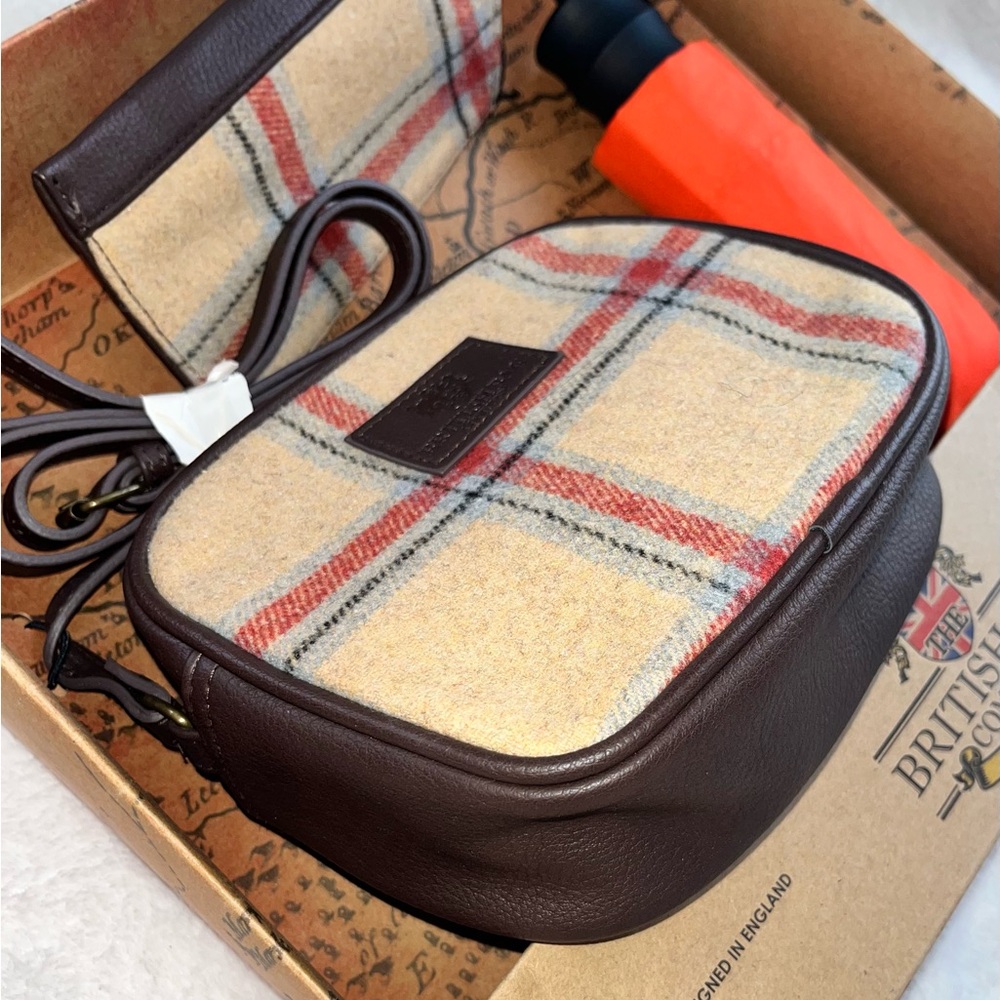 British Bag Company 3 piece Crossbody Set NWT - Picture 4 of 8